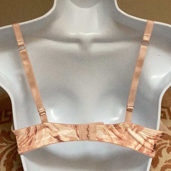 Danskin NWOT two bras 36B brown and blush beige design 3 hook T-shirt bra - Picture 6 of 10